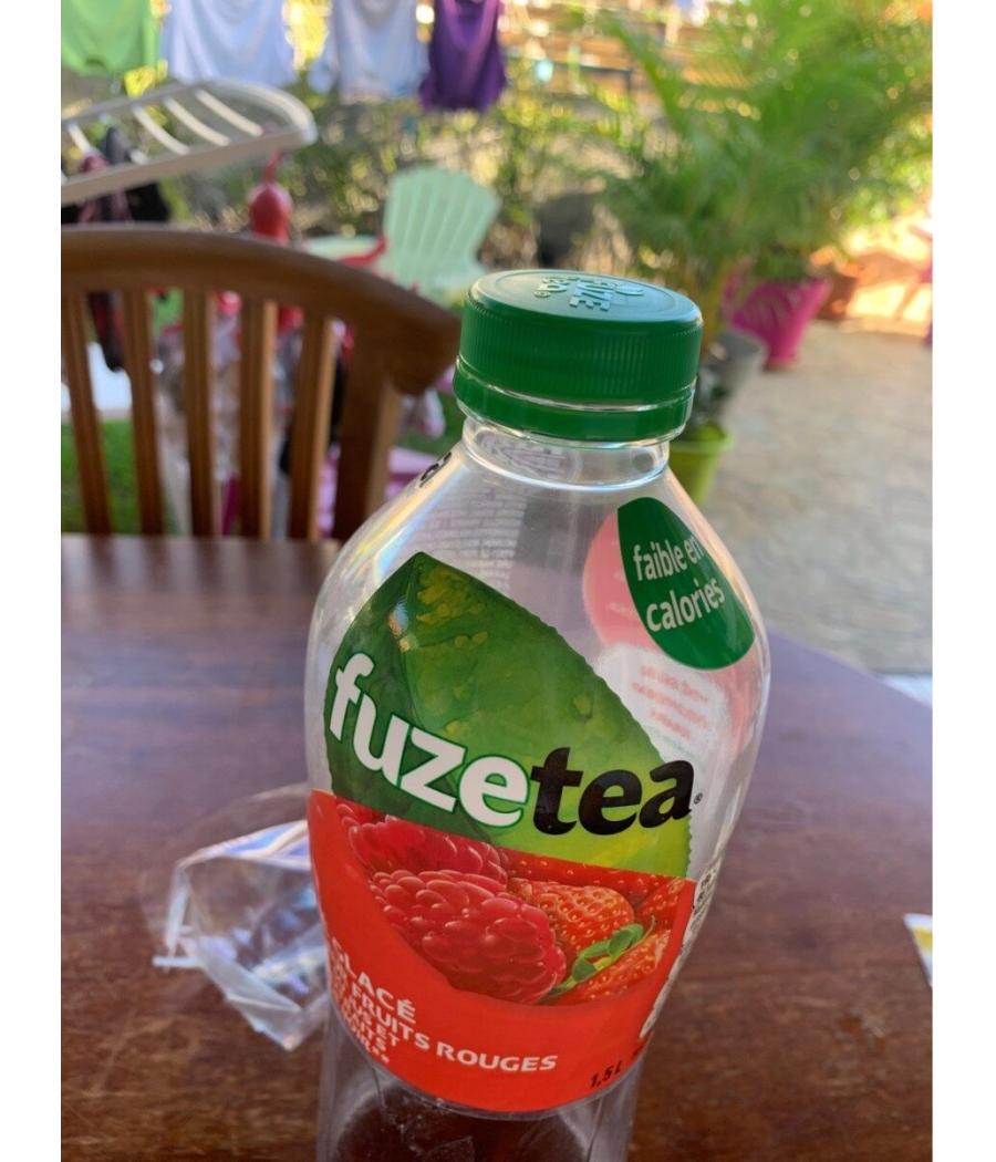 FUZE TEA SAVEUR FRUIT ROUGE FAIBLE EN CALORIE 1,5 L FUZE TEA SAVEUR FRUIT ROUGE FAIBLE EN CALORIE 1,5 L
